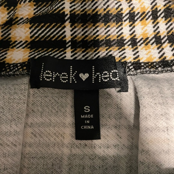 Mini Skirt - Picture 2 of 4